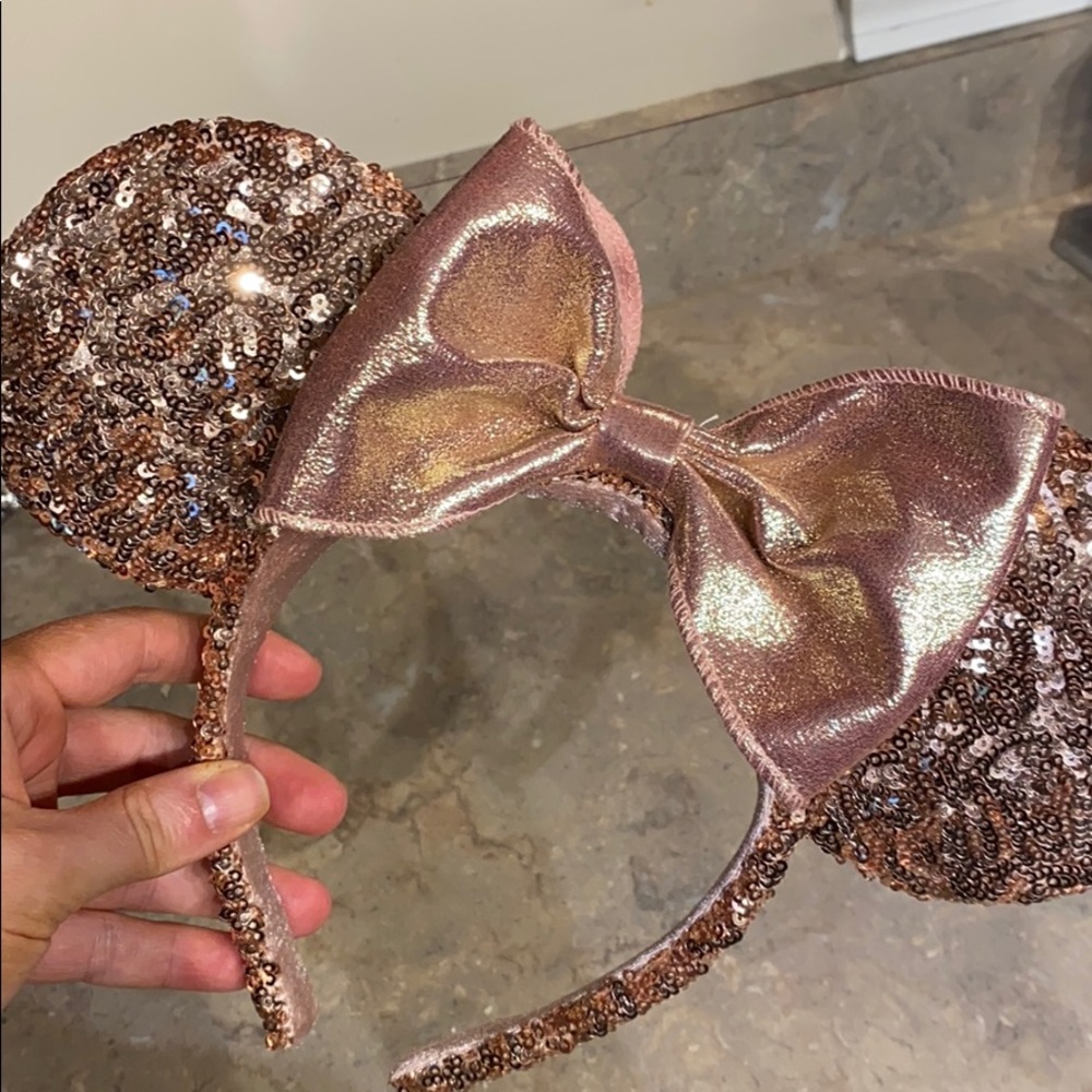 Disney Parks first edition rose gold Minnie Ears